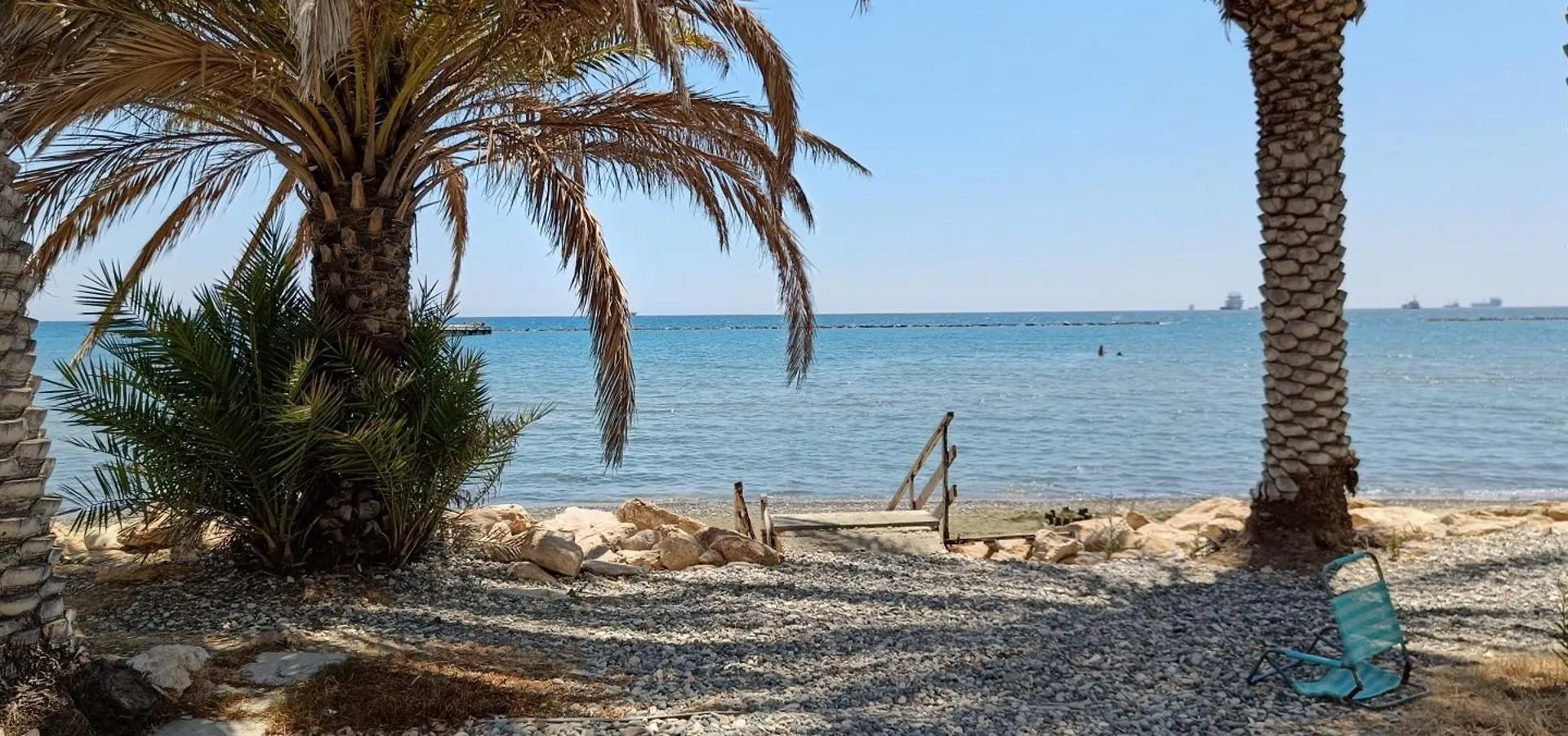 Stunning Top-Floor Beachfront Apartment Larnaca 0*,  Chipre