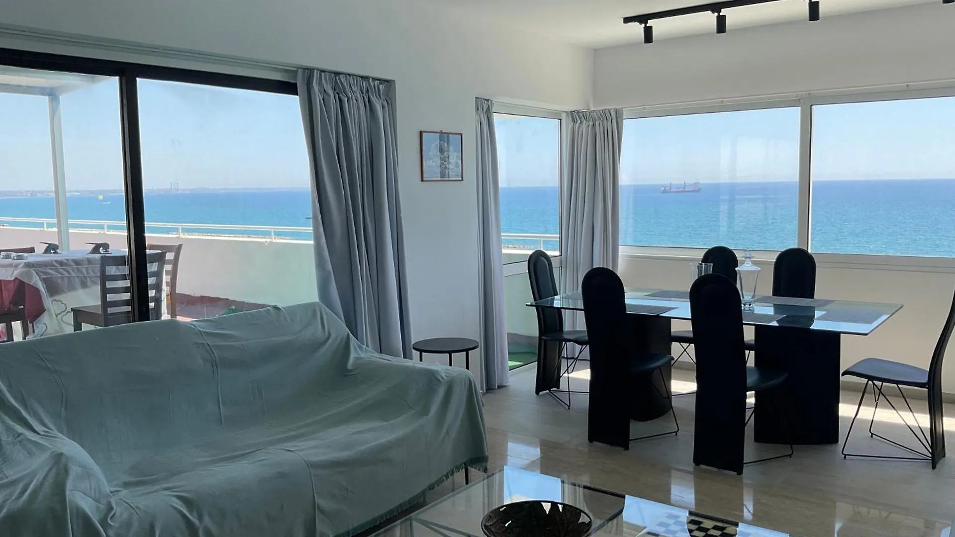 Stunning Top-Floor Beachfront Apartment Larnaca