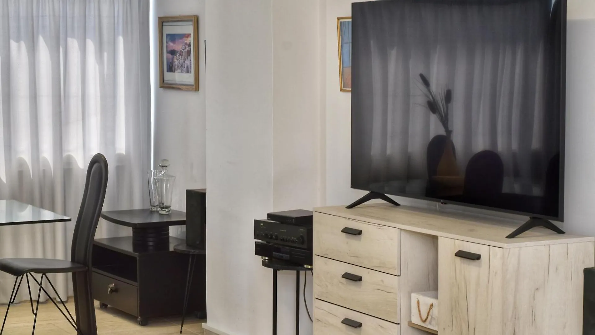 Stunning Top-Floor Beachfront Apartment Larnaca 0*,