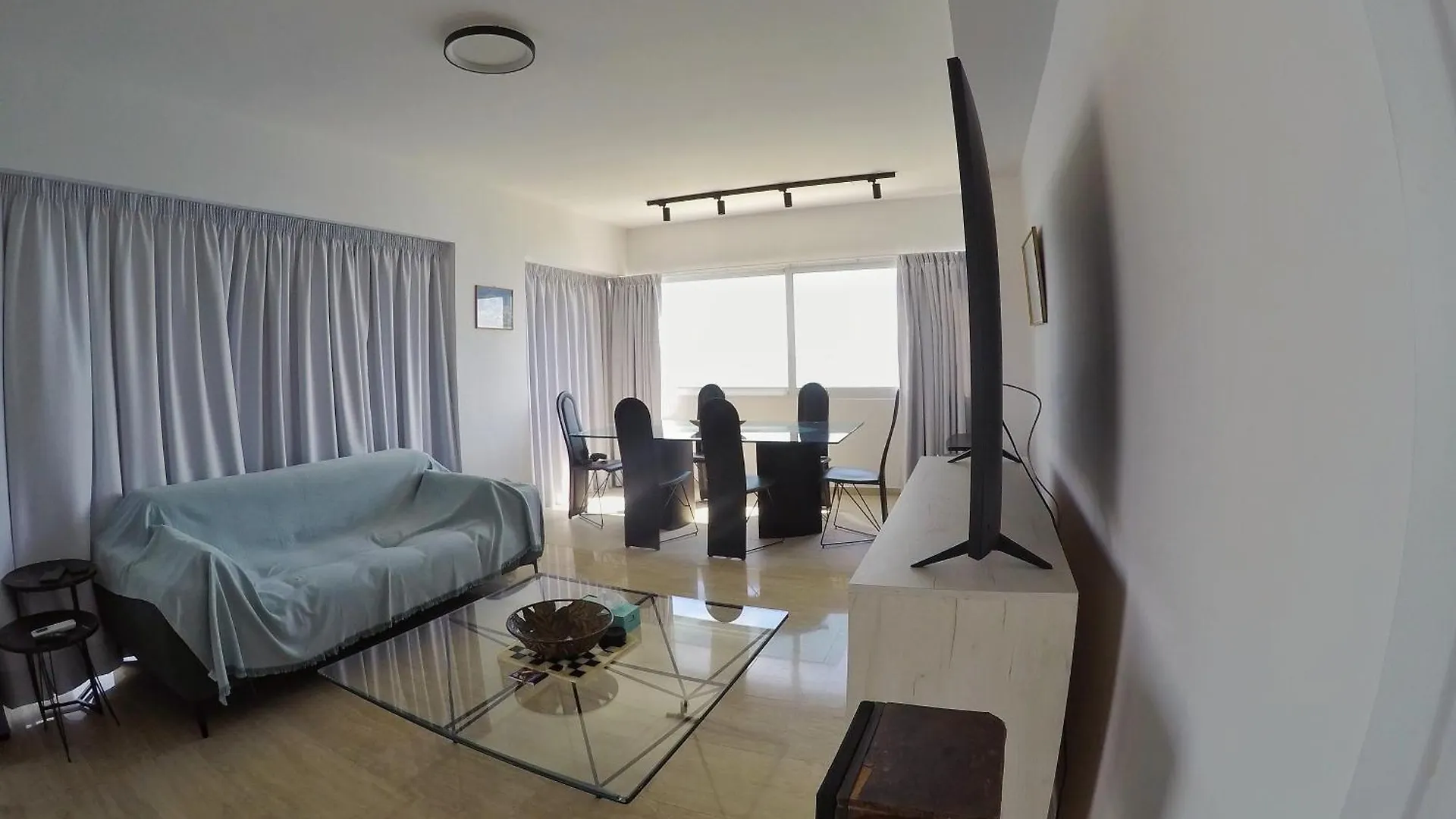 Stunning Top-Floor Beachfront Apartment Larnaca