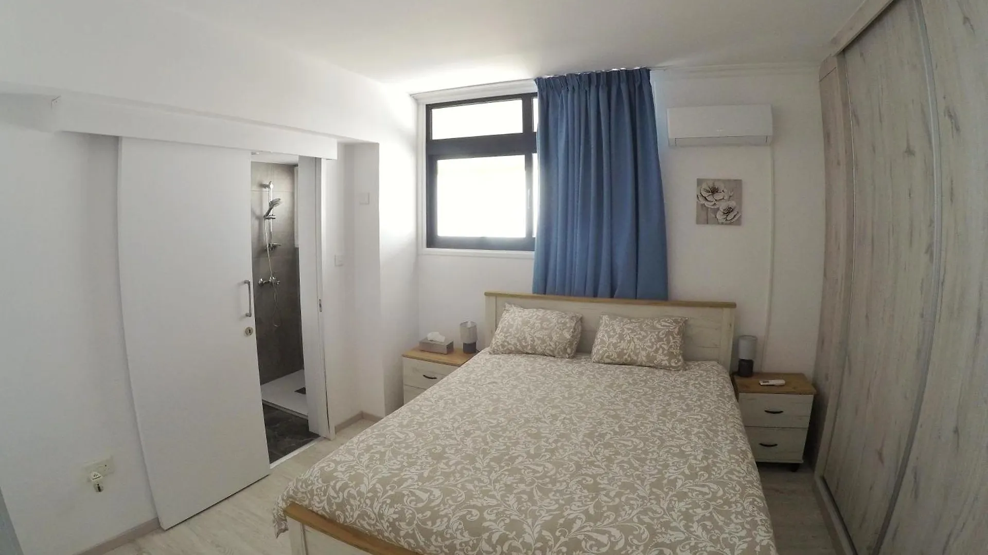 Stunning Top-Floor Beachfront Apartment Larnaca