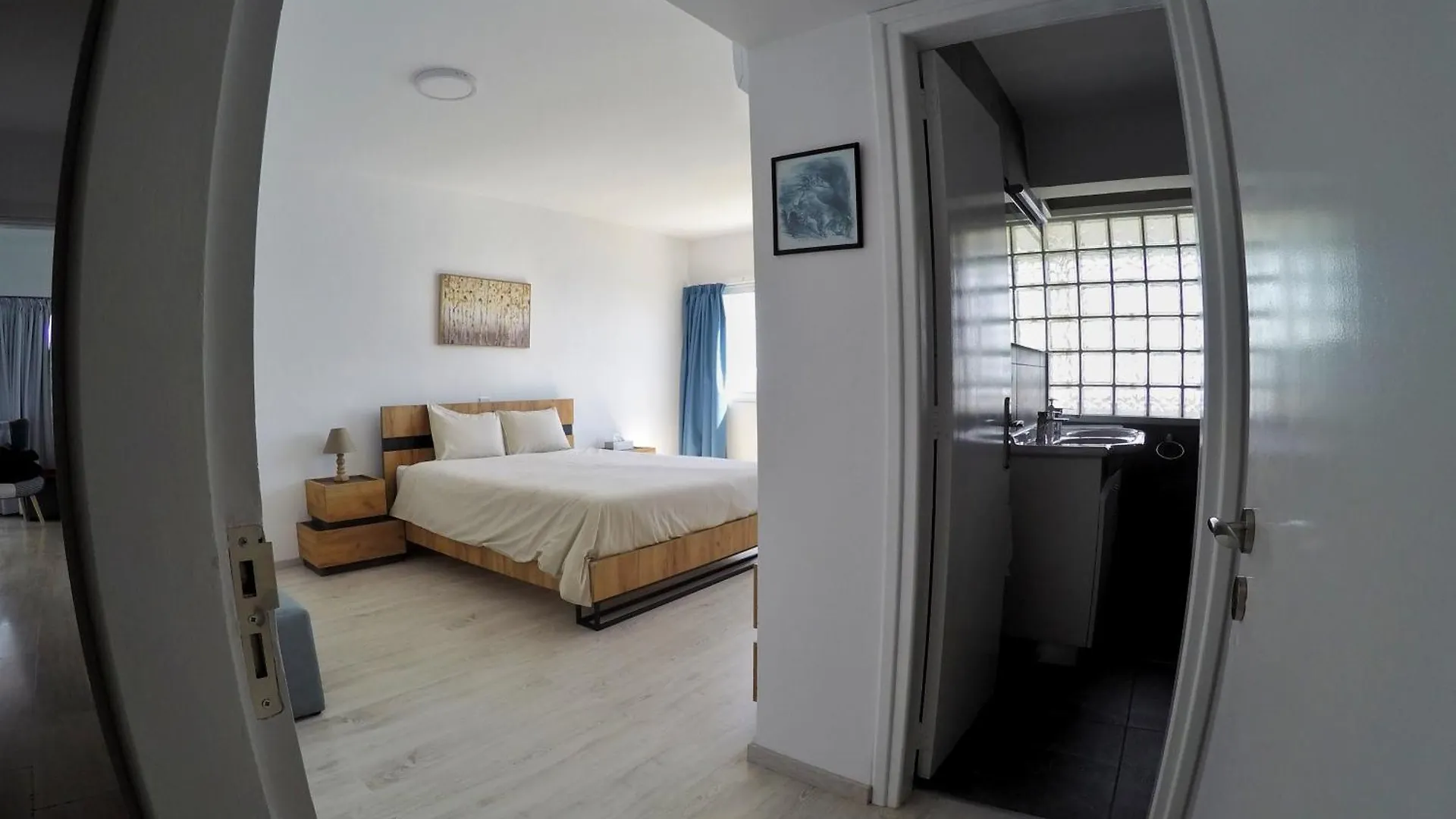 Stunning Top-Floor Beachfront Apartment Larnaca 0*,  Chipre